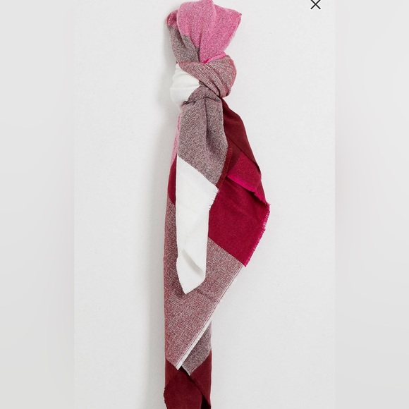 ASOS Design Oversized Square Woven Scarf in Checkered Pink - Picture 2 of 8
